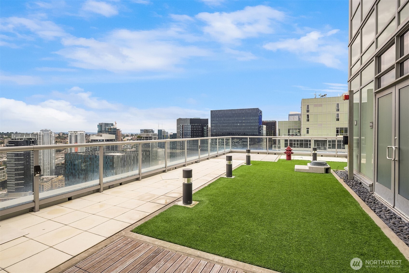 588 Bell Street Unit: 703S