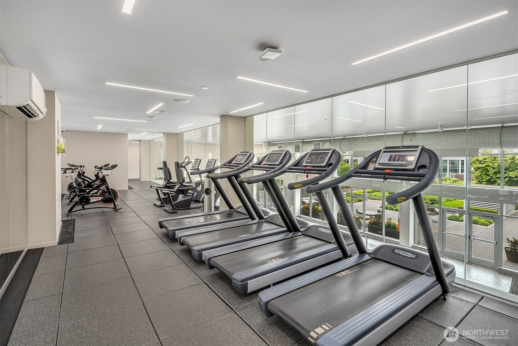 588 Bell Street Unit: 703S