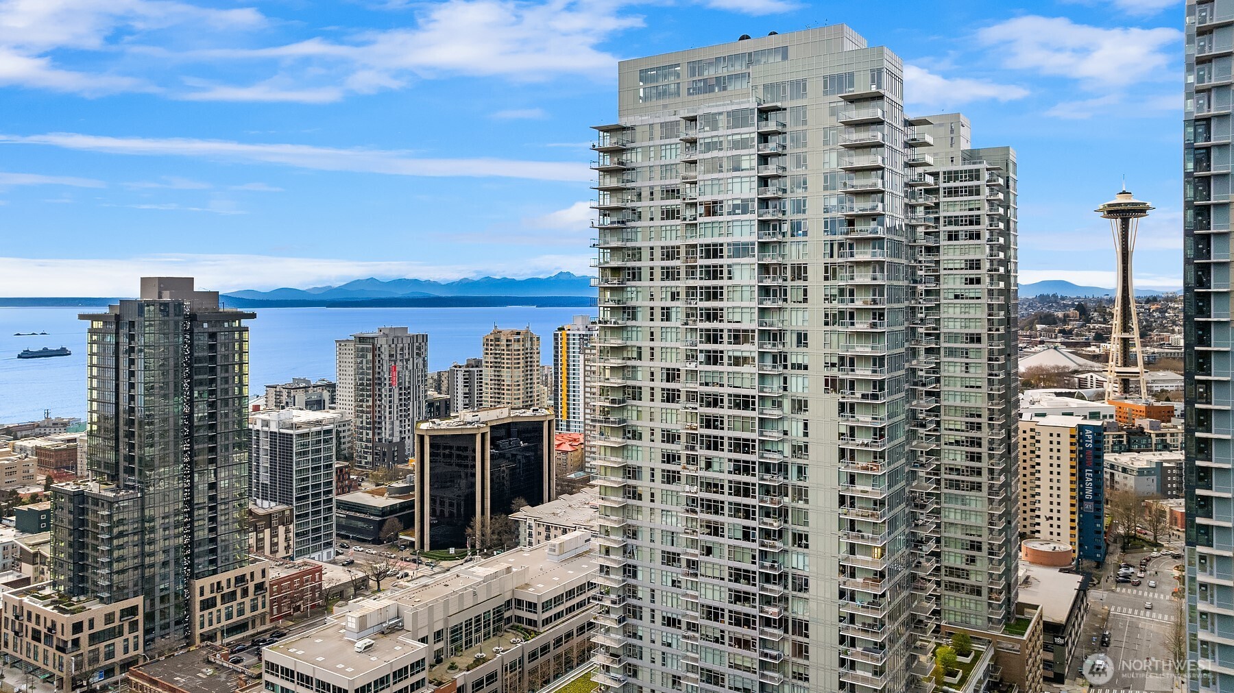 588 Bell Street Unit: 703S