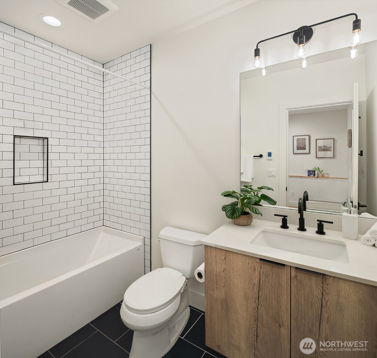 2337 10th Avenue E Unit: D