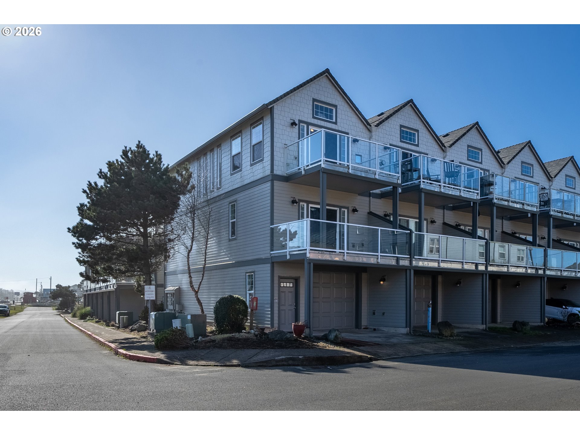 108 N 3RD AVE