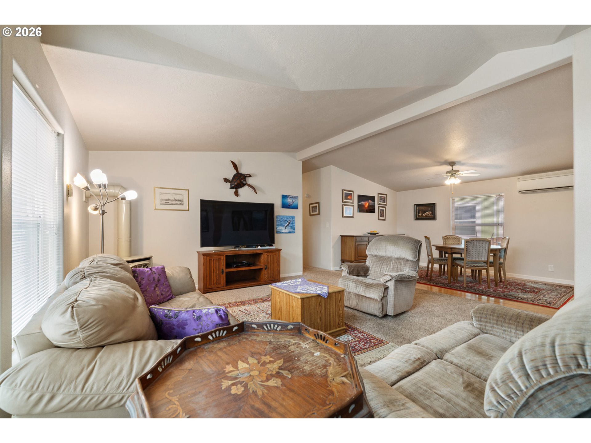 370 SE ANCHOR AVE