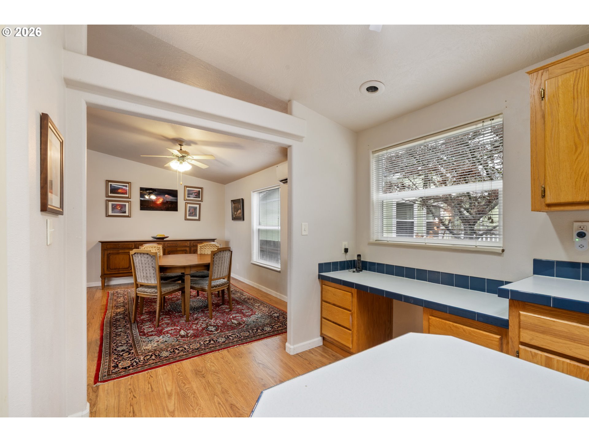 370 SE ANCHOR AVE