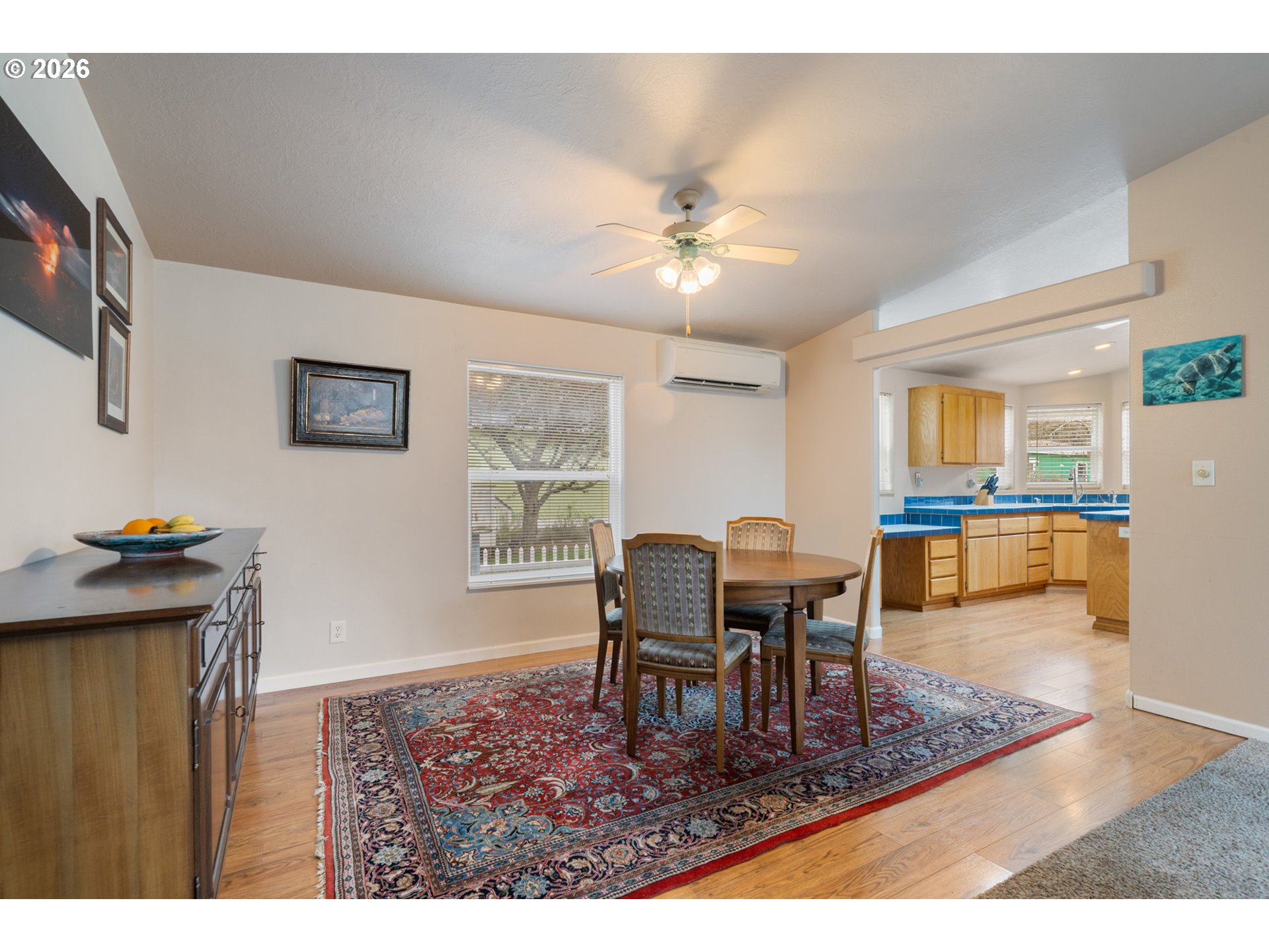 370 SE ANCHOR AVE