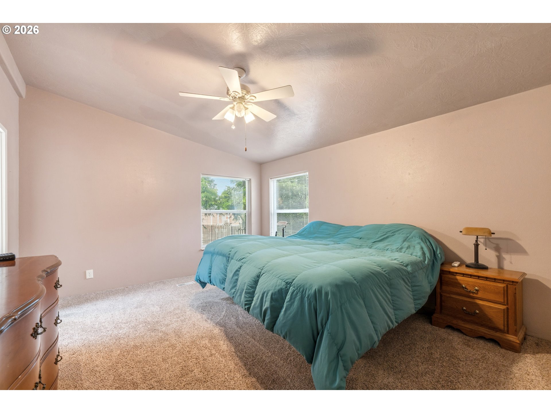 370 SE ANCHOR AVE