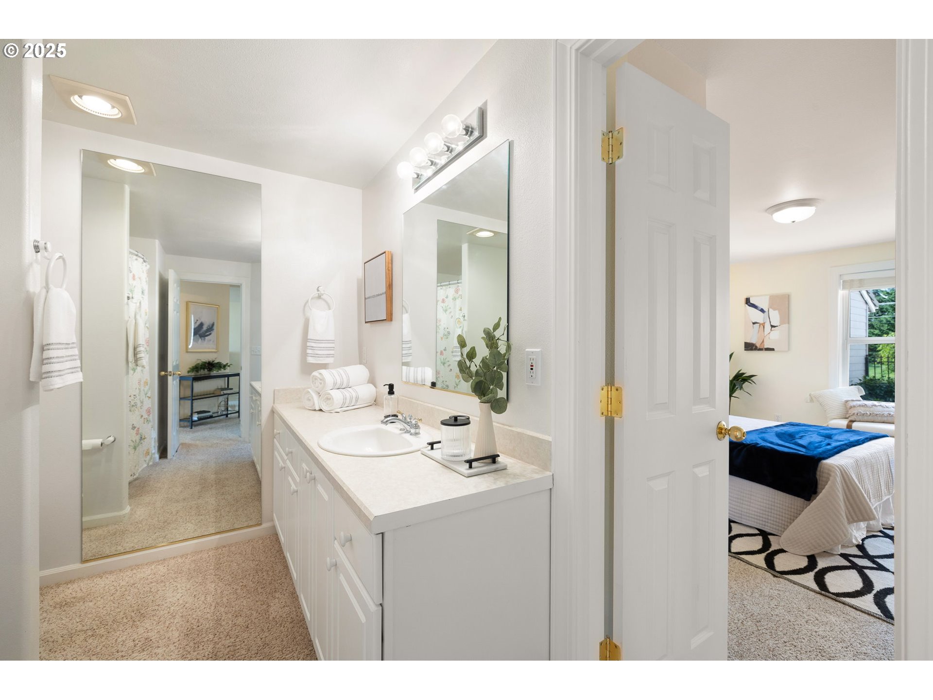 280 MAGNOLIA DR