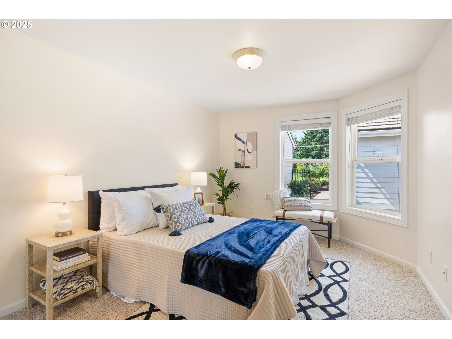 280 MAGNOLIA DR