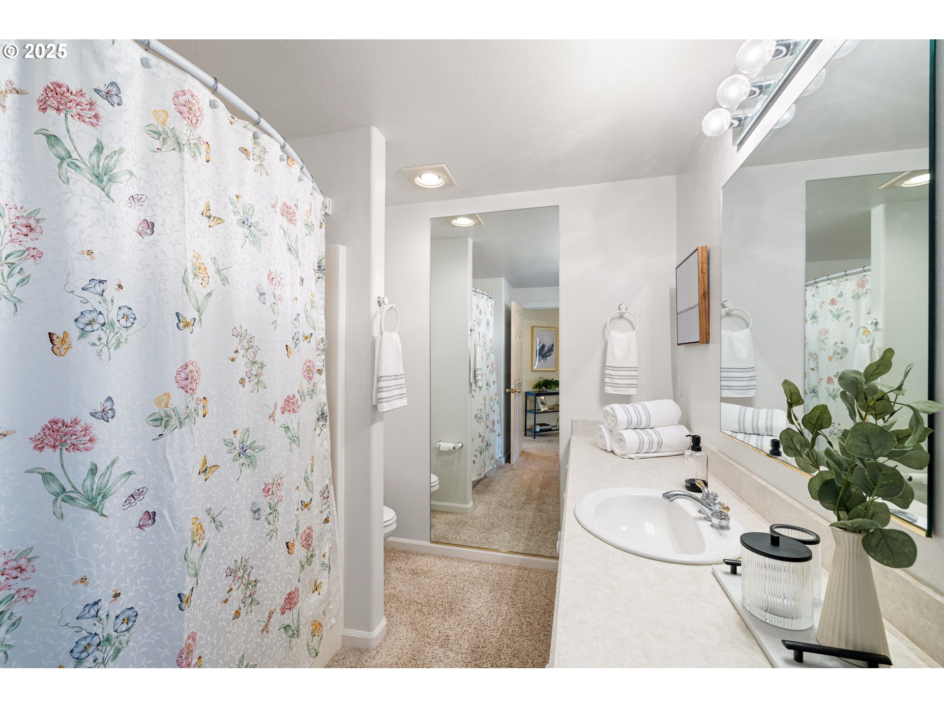 280 MAGNOLIA DR
