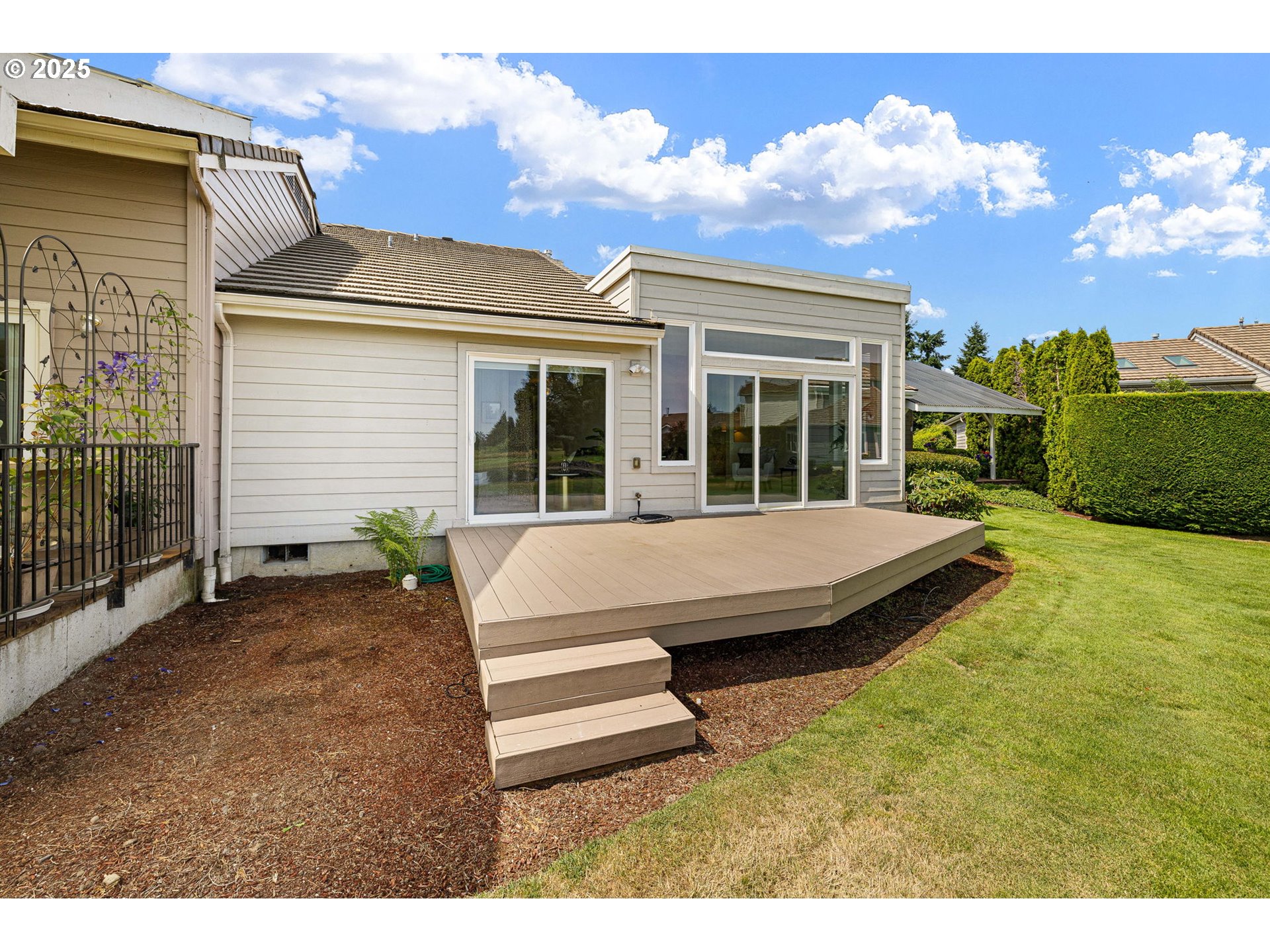 280 MAGNOLIA DR