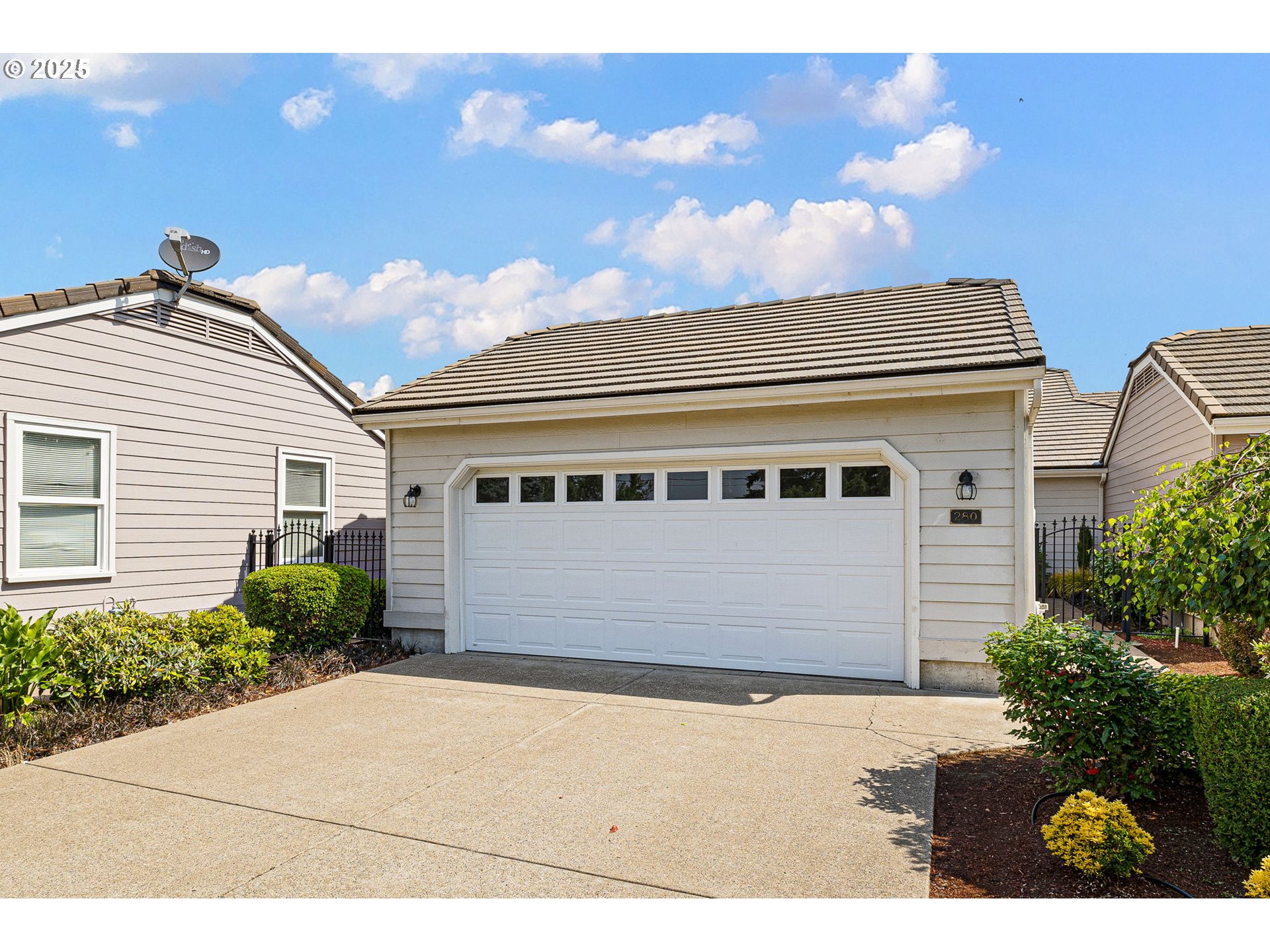 280 MAGNOLIA DR