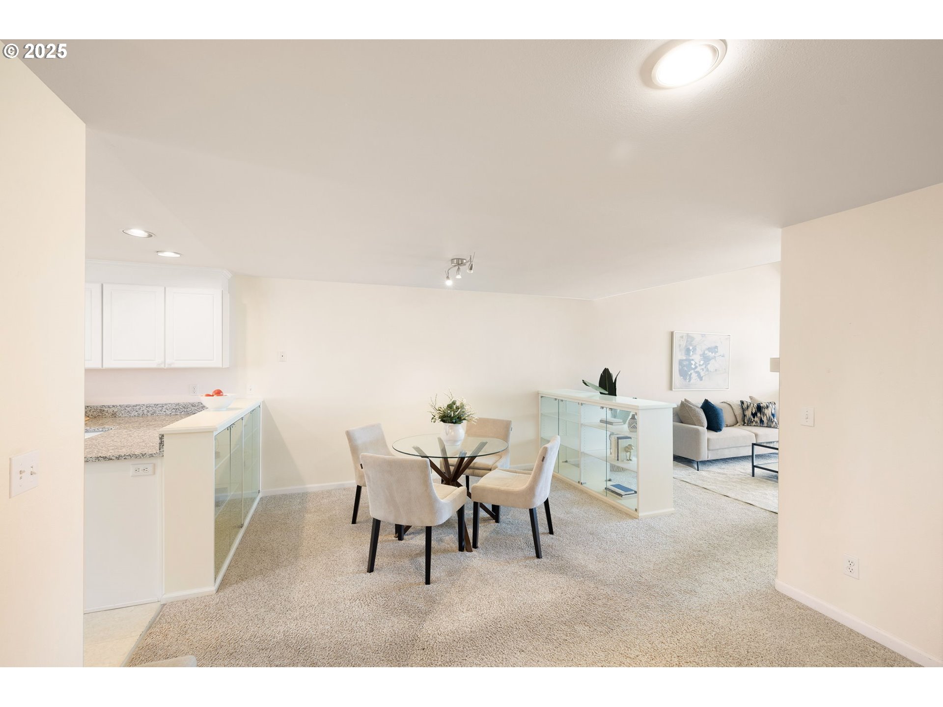 280 MAGNOLIA DR