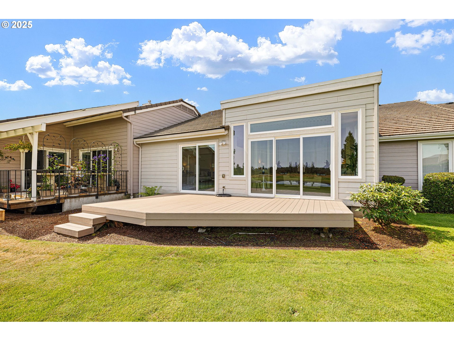 280 MAGNOLIA DR