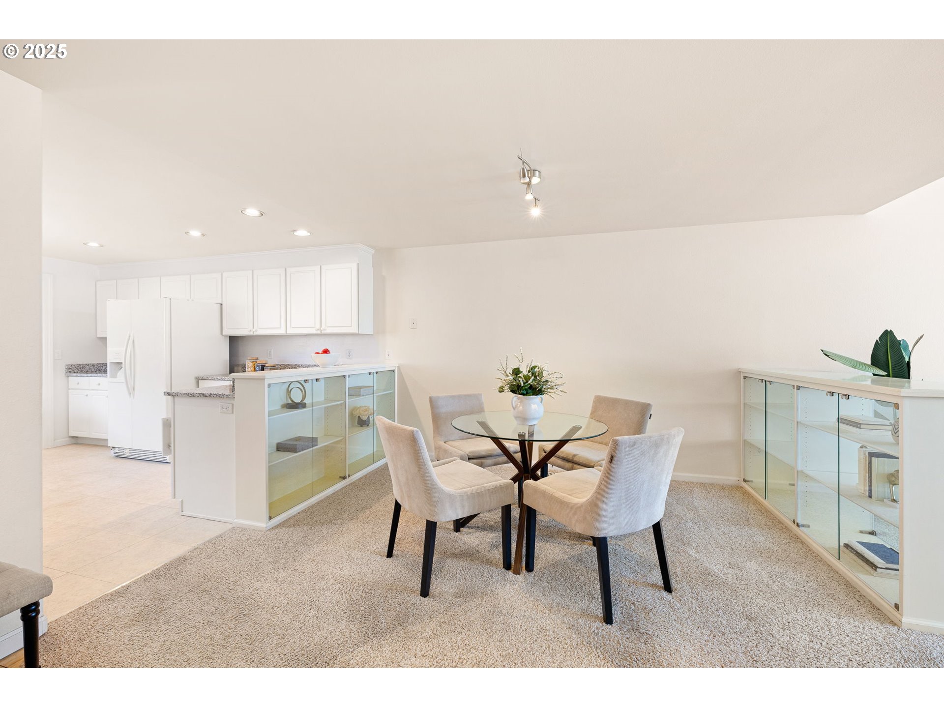 280 MAGNOLIA DR