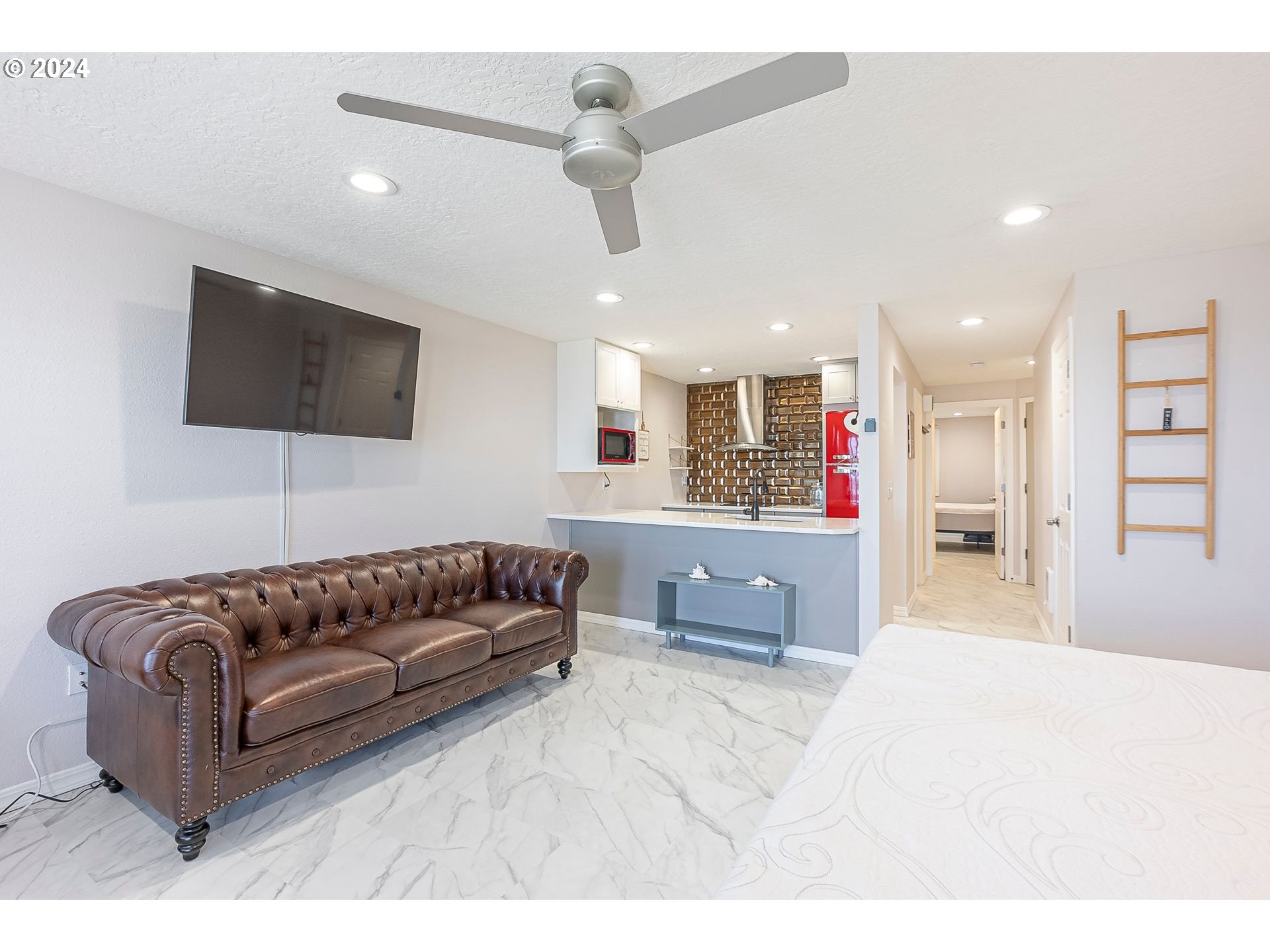 145 N MILLER ST 101