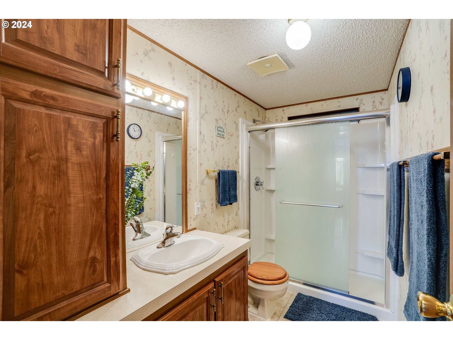 1056 CHARLOTTE CT