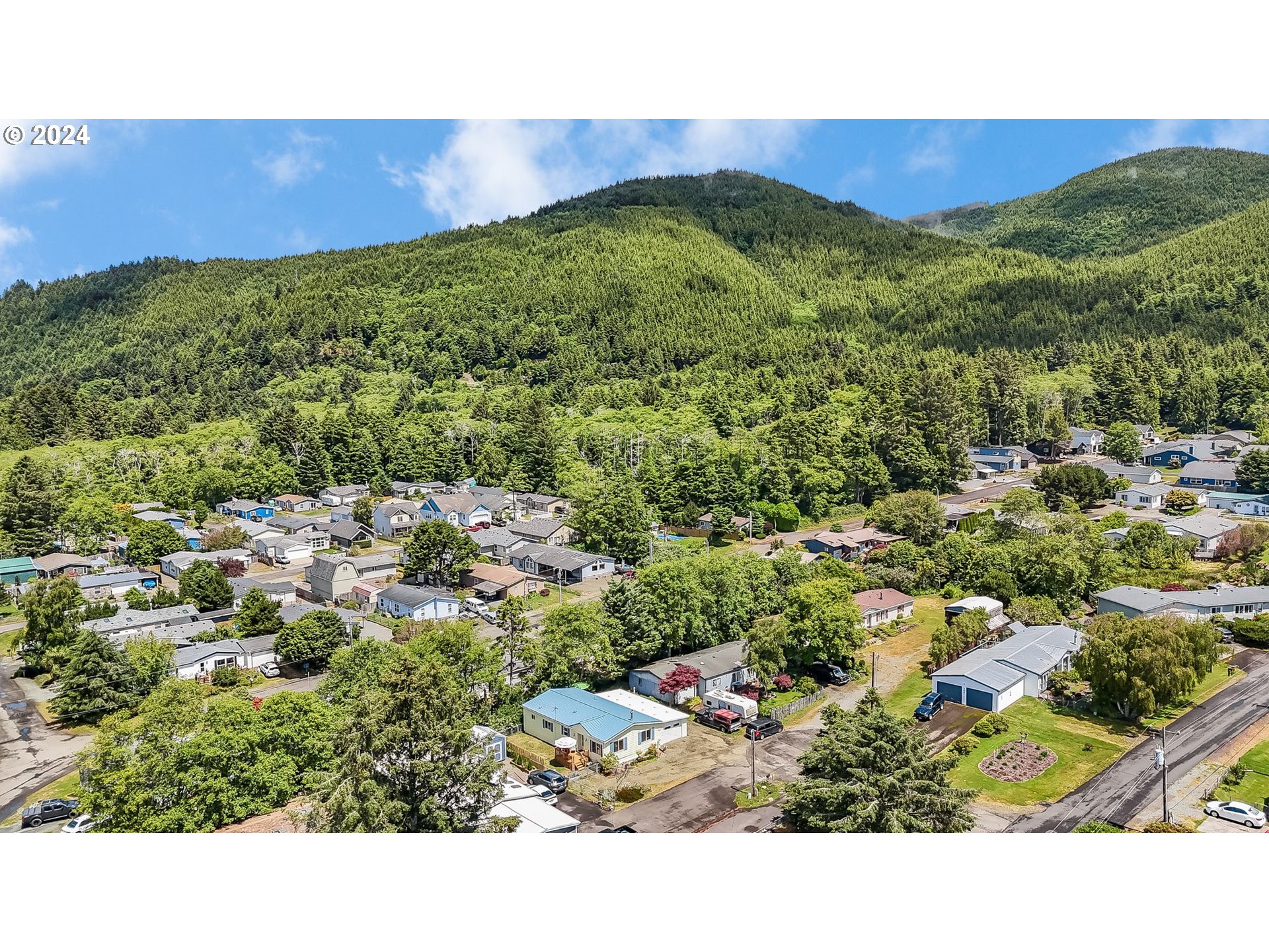 1056 CHARLOTTE CT