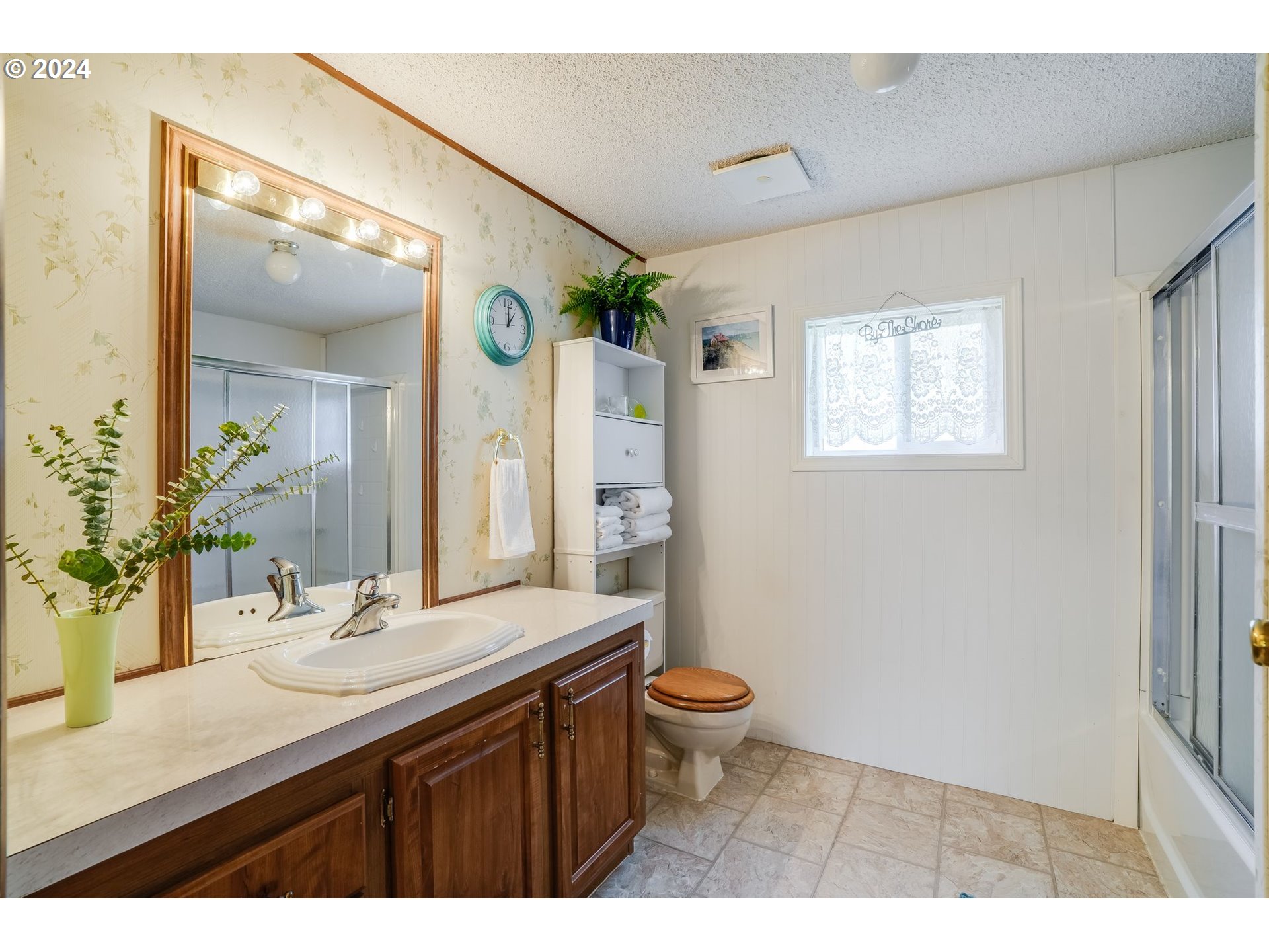 1056 CHARLOTTE CT