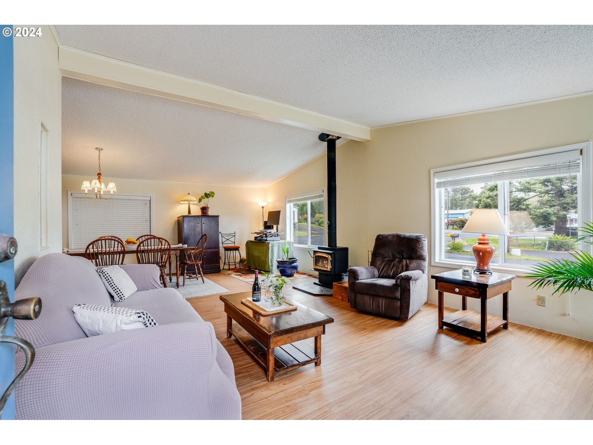 1056 CHARLOTTE CT