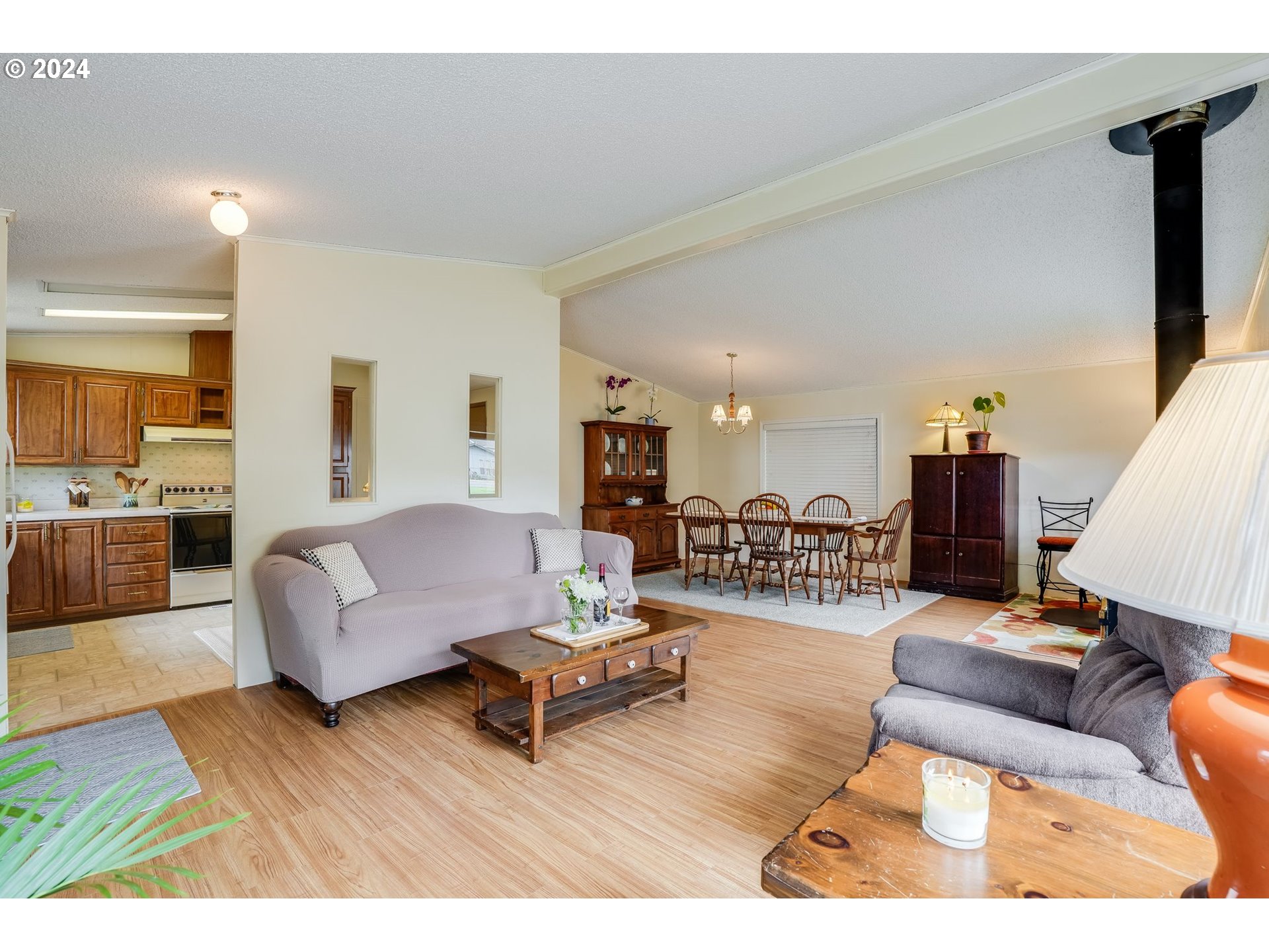 1056 CHARLOTTE CT