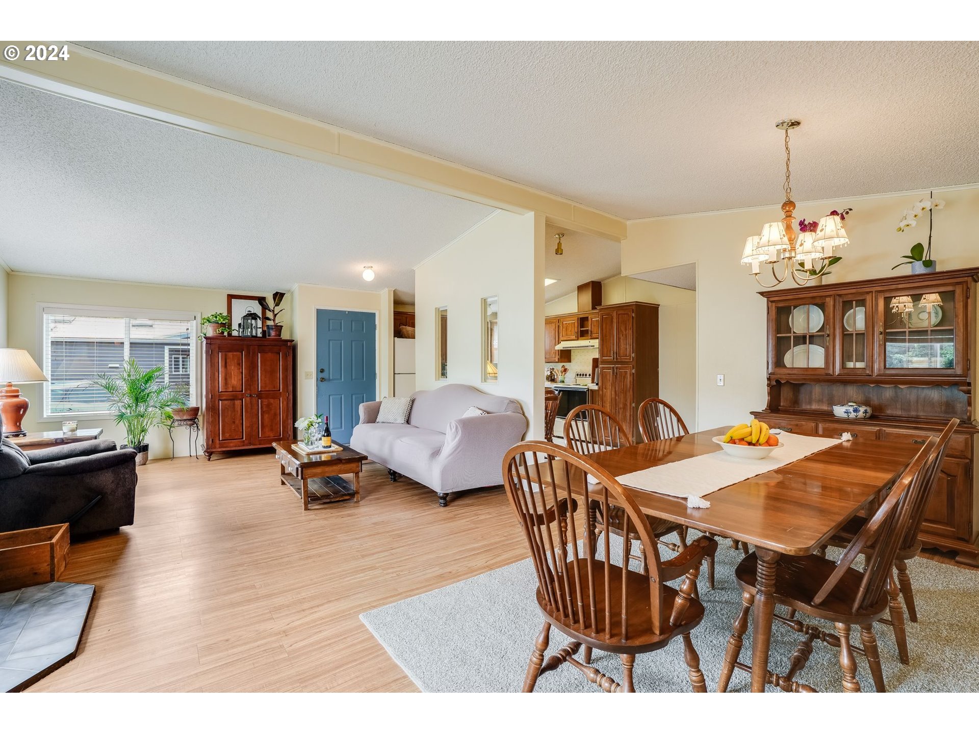 1056 CHARLOTTE CT