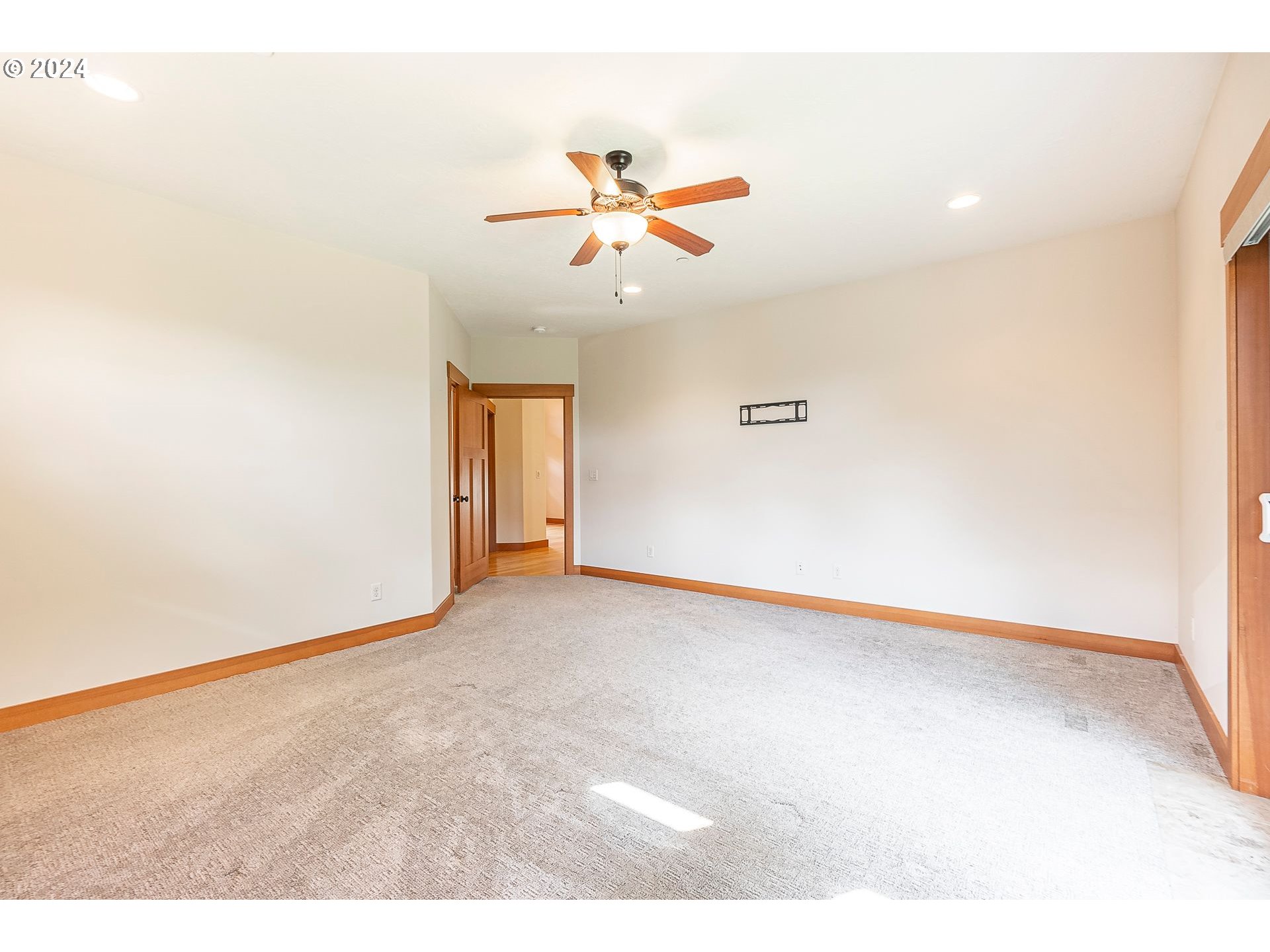 4649 SHERIDAN DR