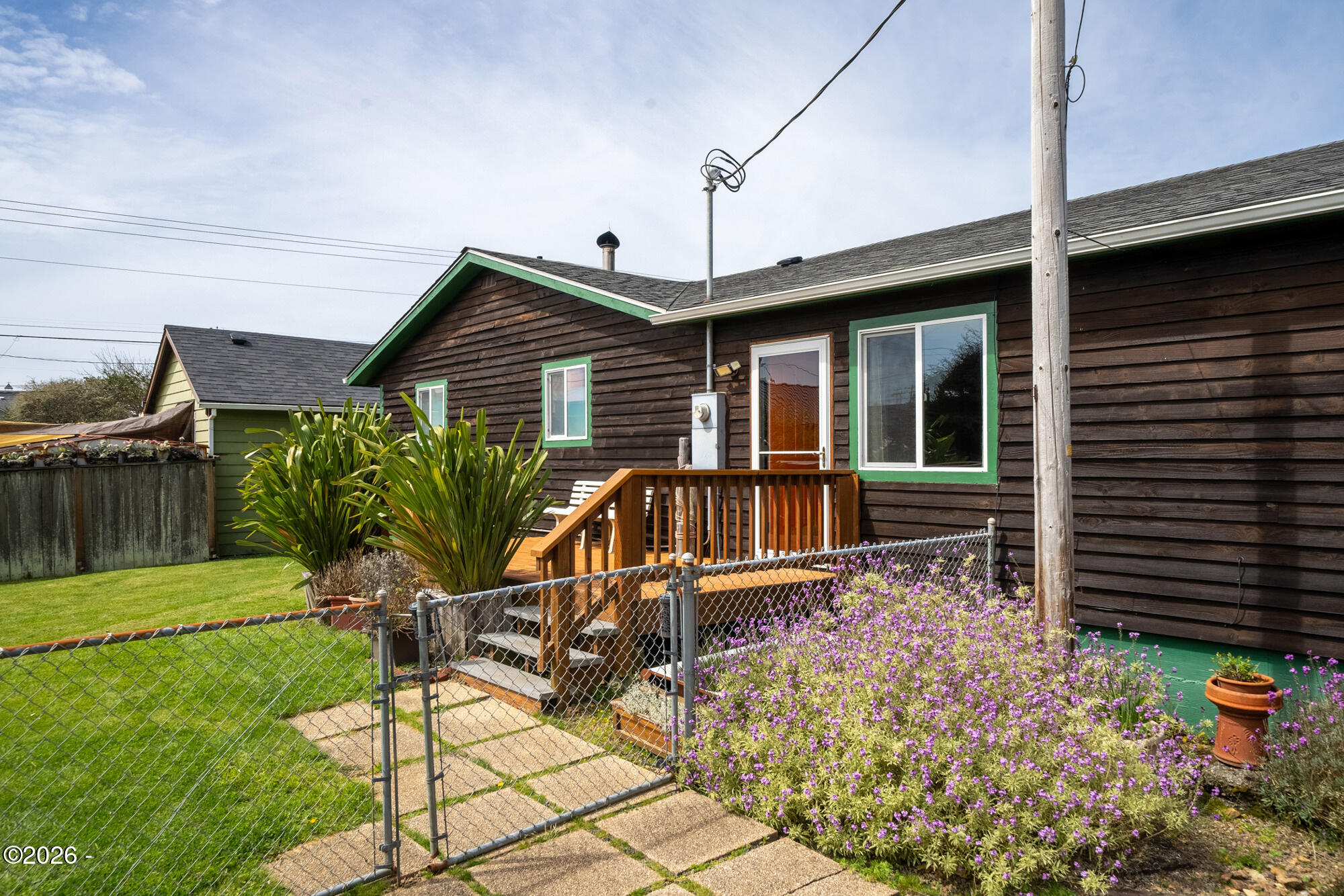 160 NE 20th Avenue