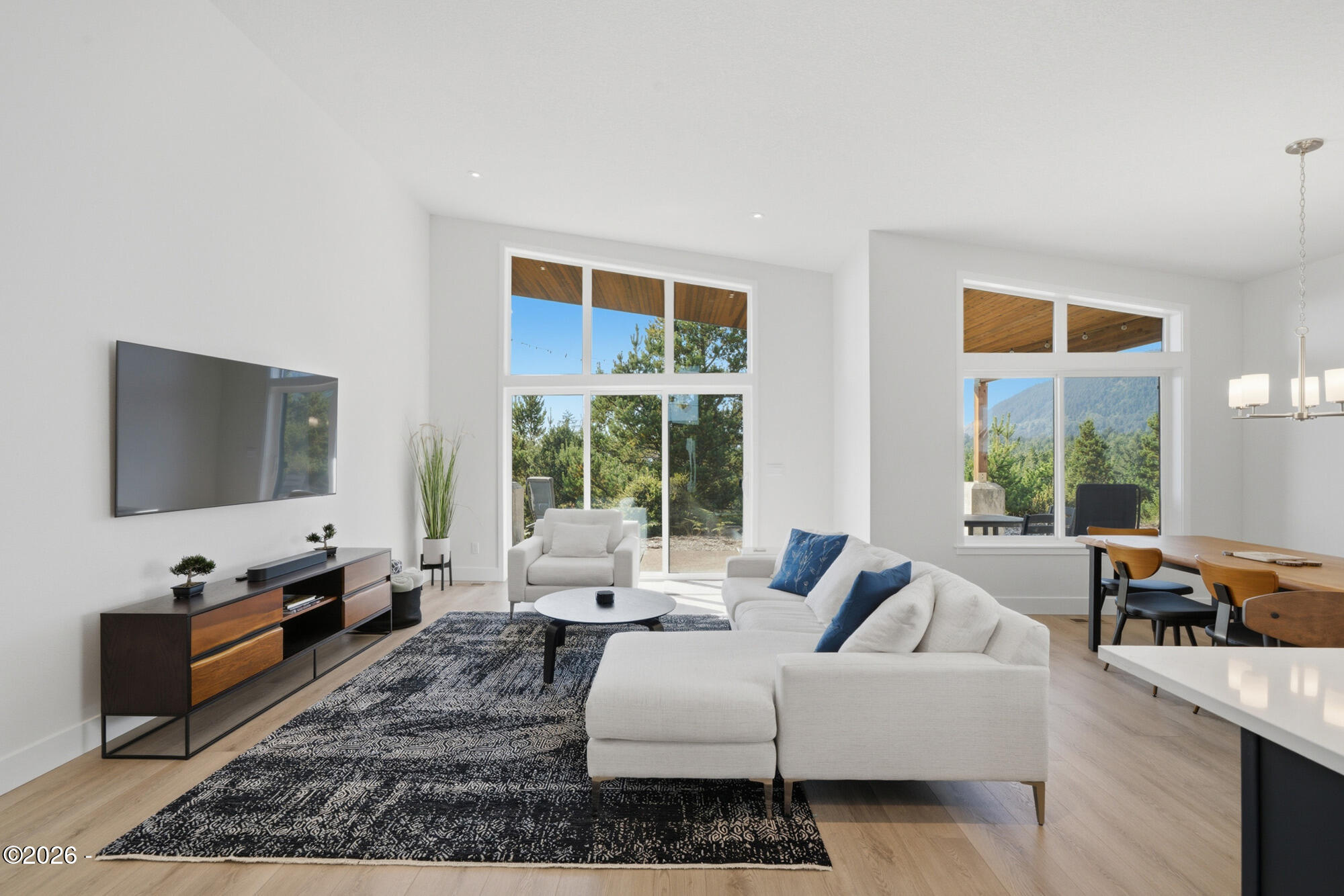 557 Sea View Drive