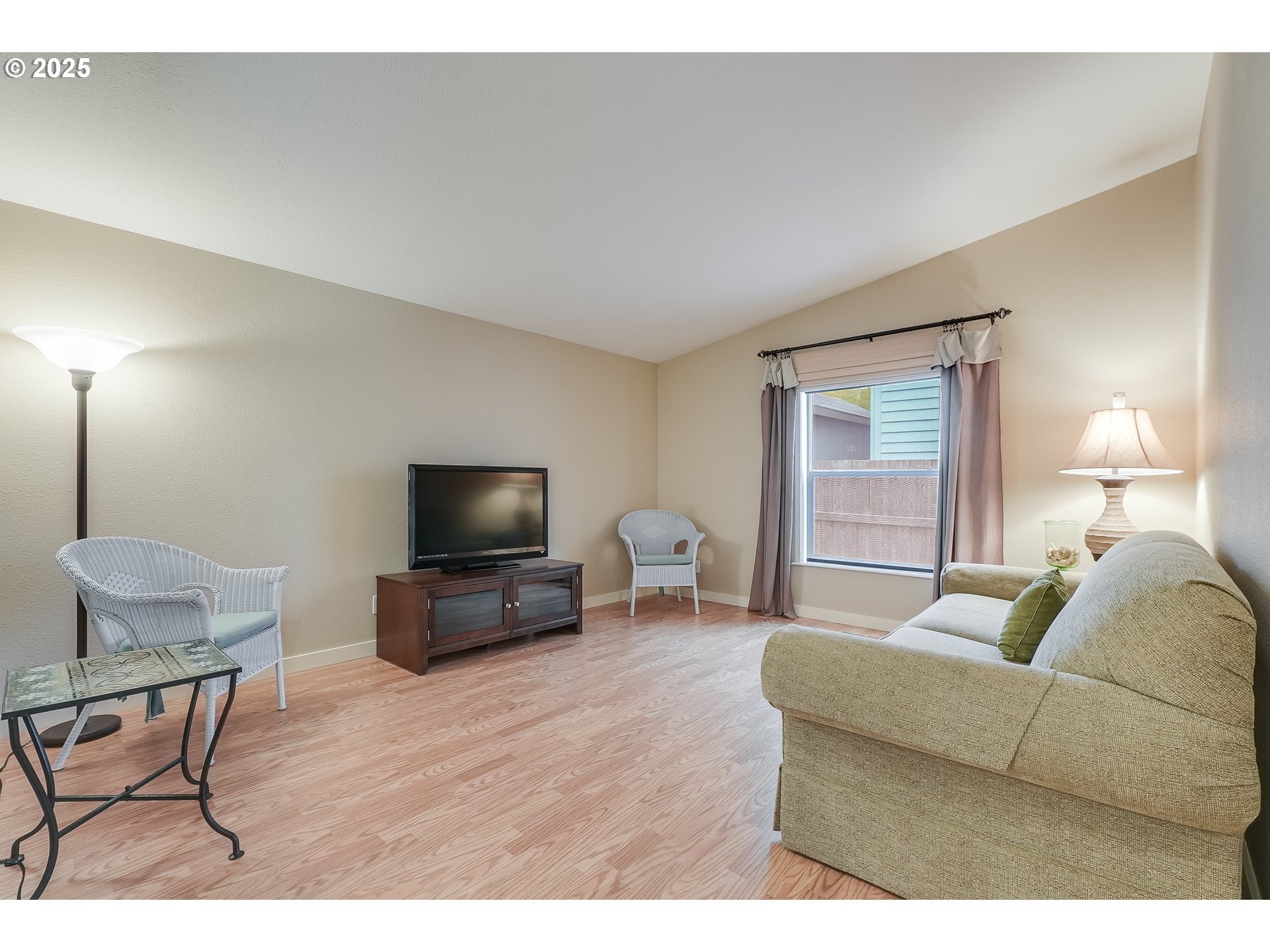 1309 NEHALEM AVE