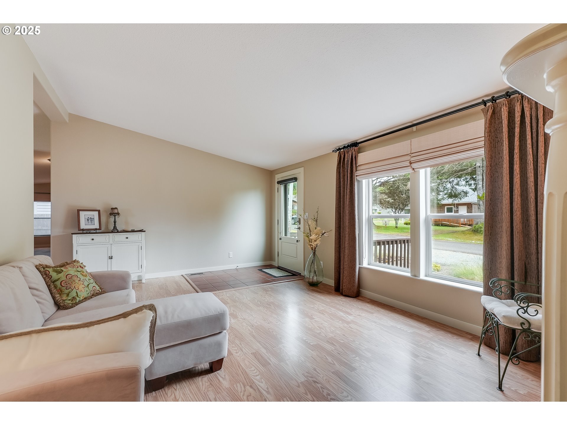 1309 NEHALEM AVE