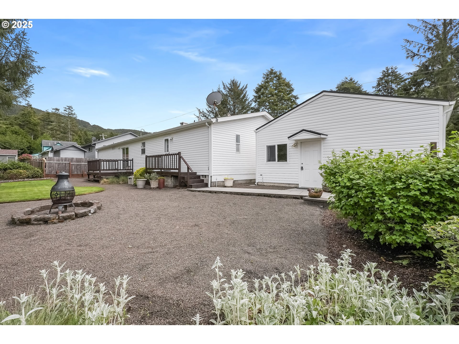 1309 NEHALEM AVE