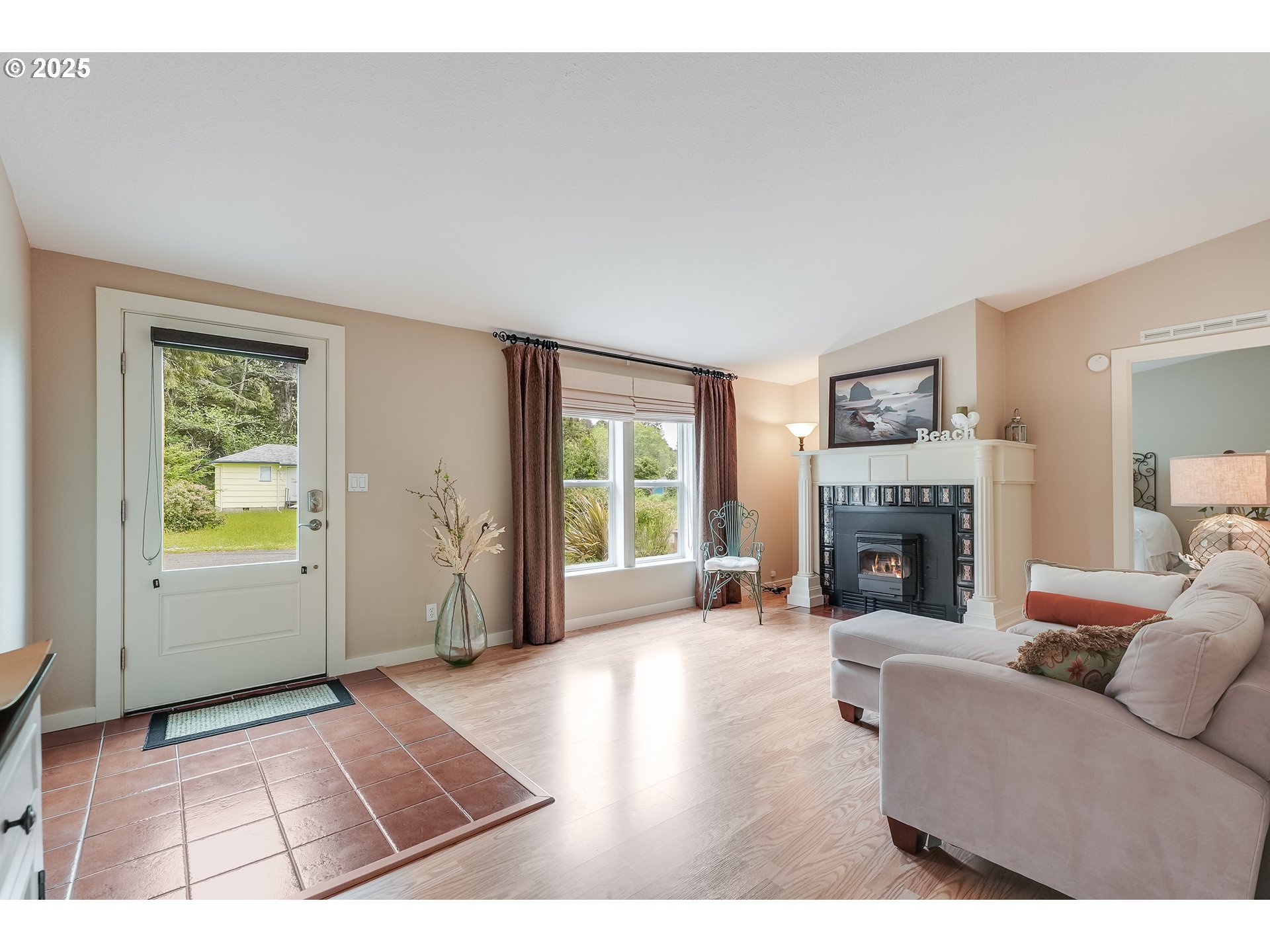 1309 NEHALEM AVE