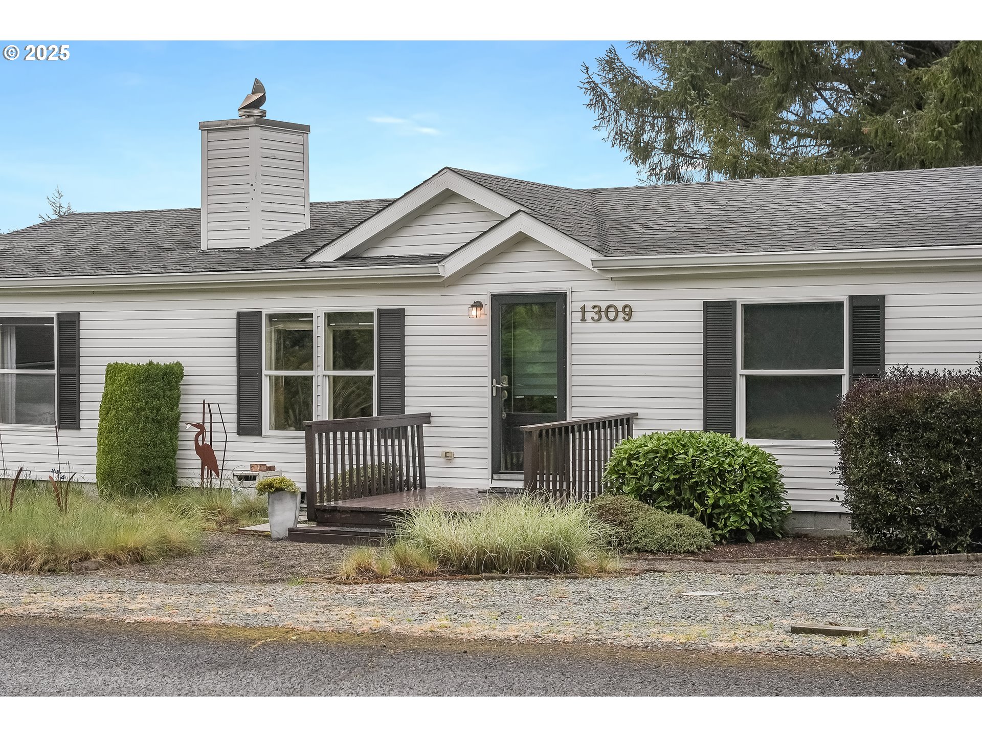 1309 NEHALEM AVE
