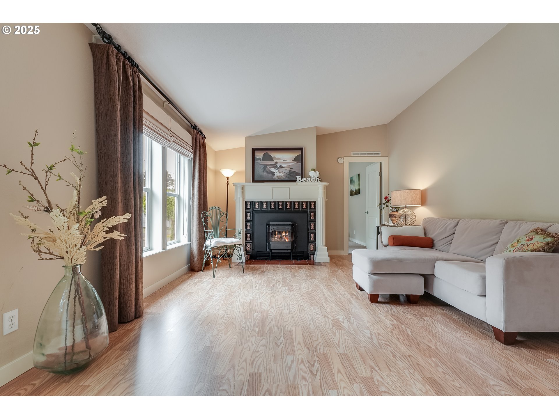 1309 NEHALEM AVE