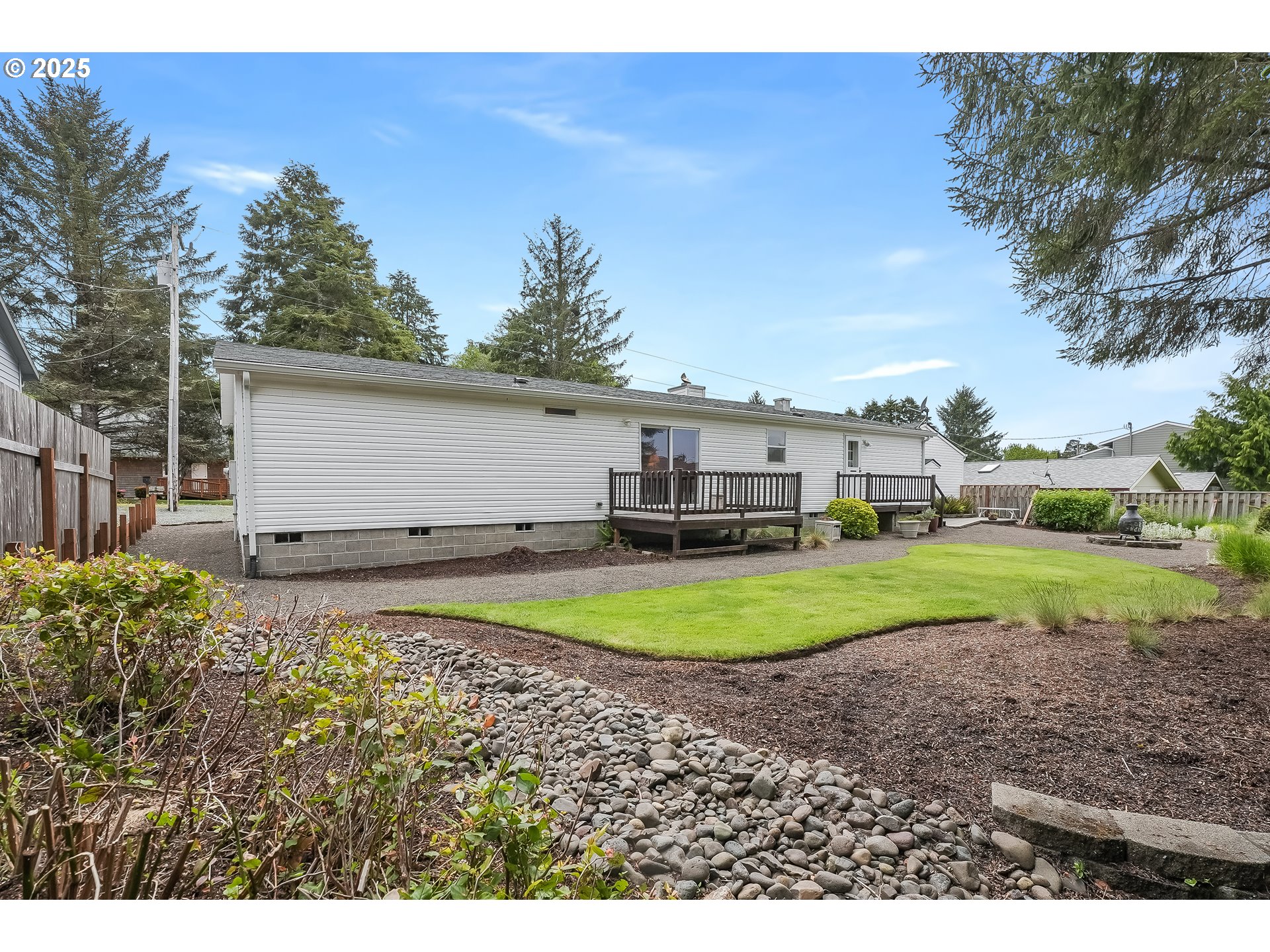 1309 NEHALEM AVE