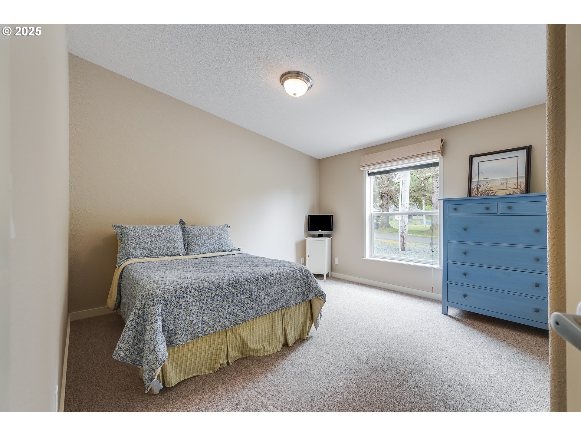 1309 NEHALEM AVE