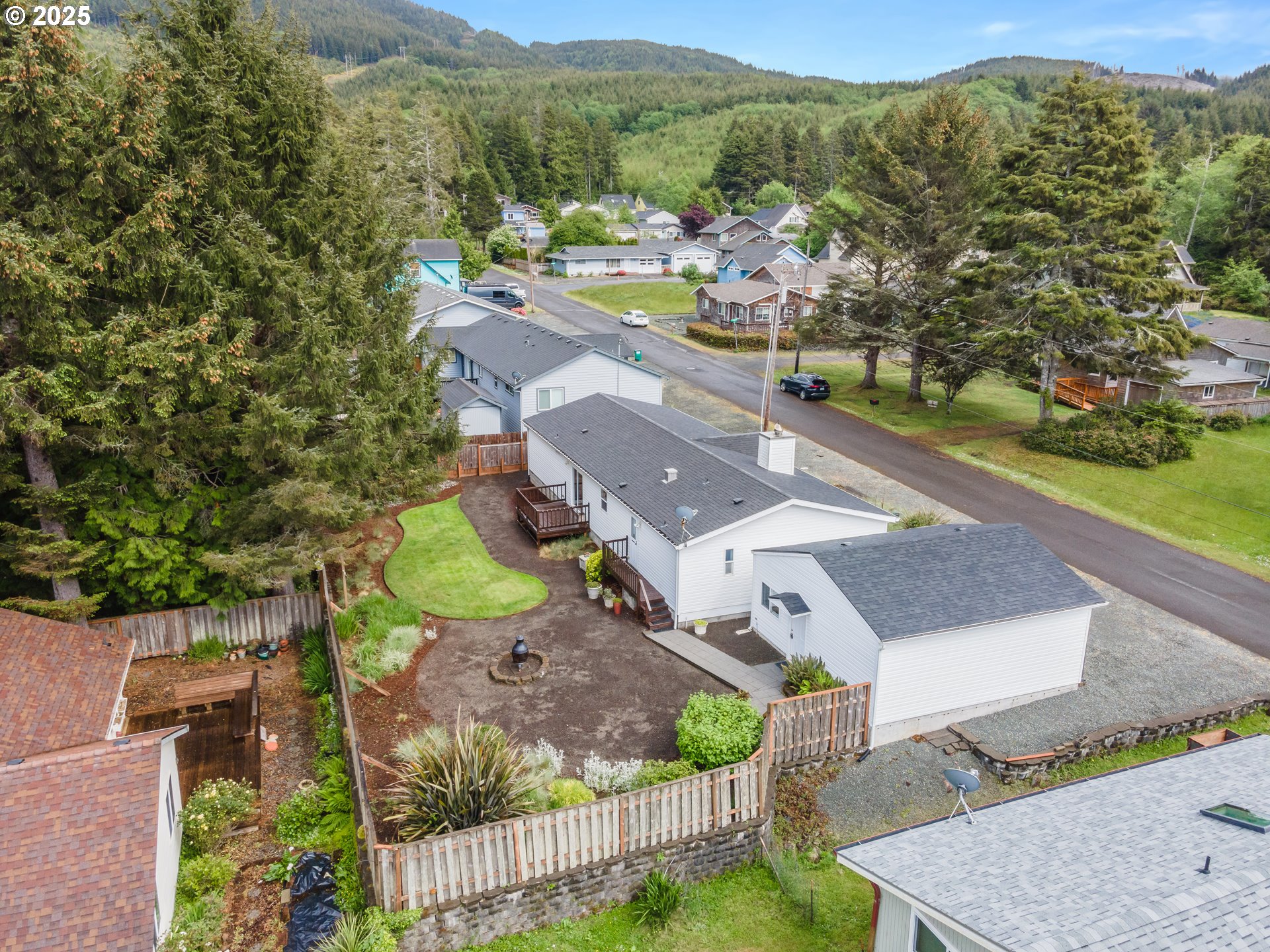 1309 NEHALEM AVE