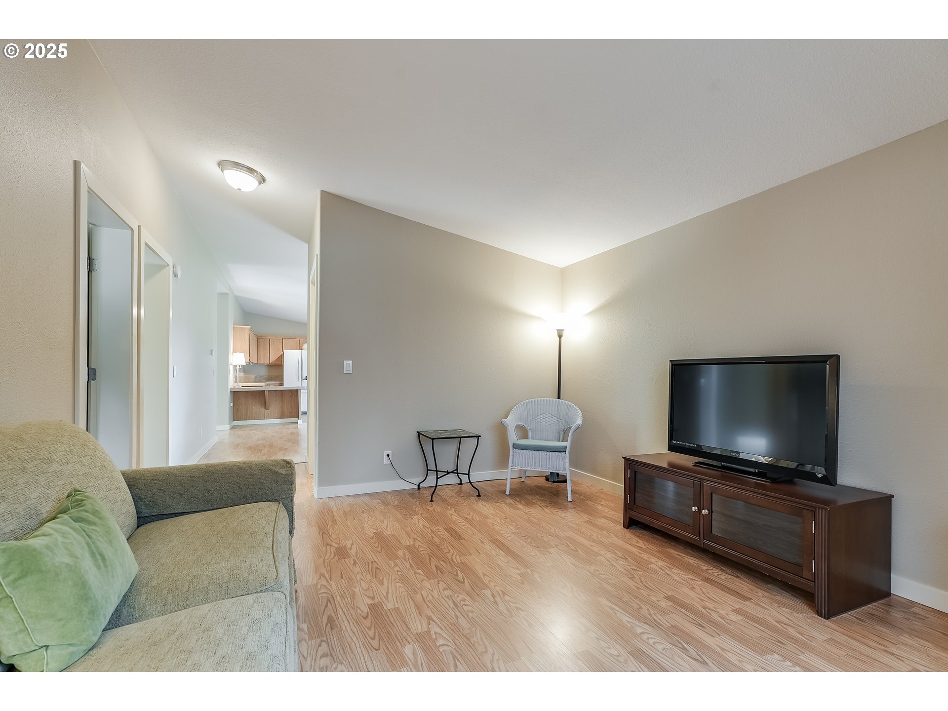 1309 NEHALEM AVE