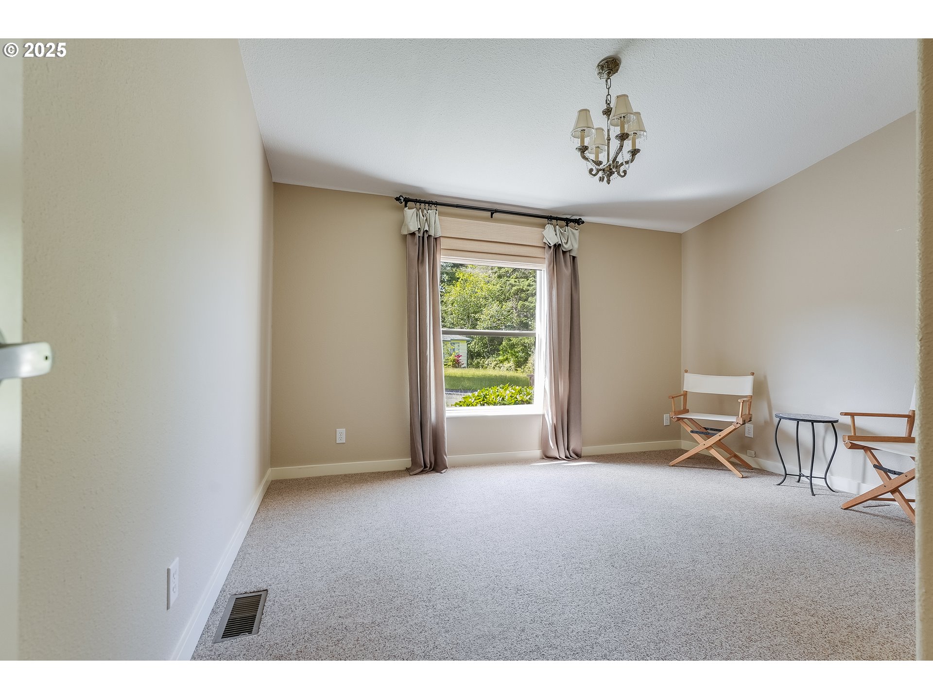1309 NEHALEM AVE