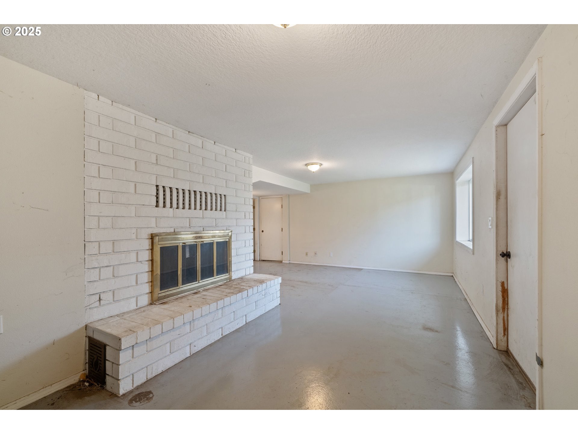 402 BIRCH AVE