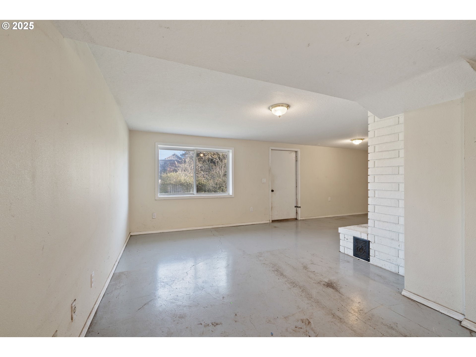 402 BIRCH AVE