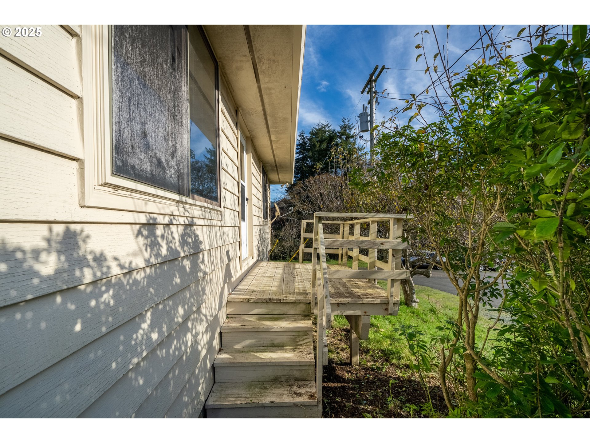402 BIRCH AVE