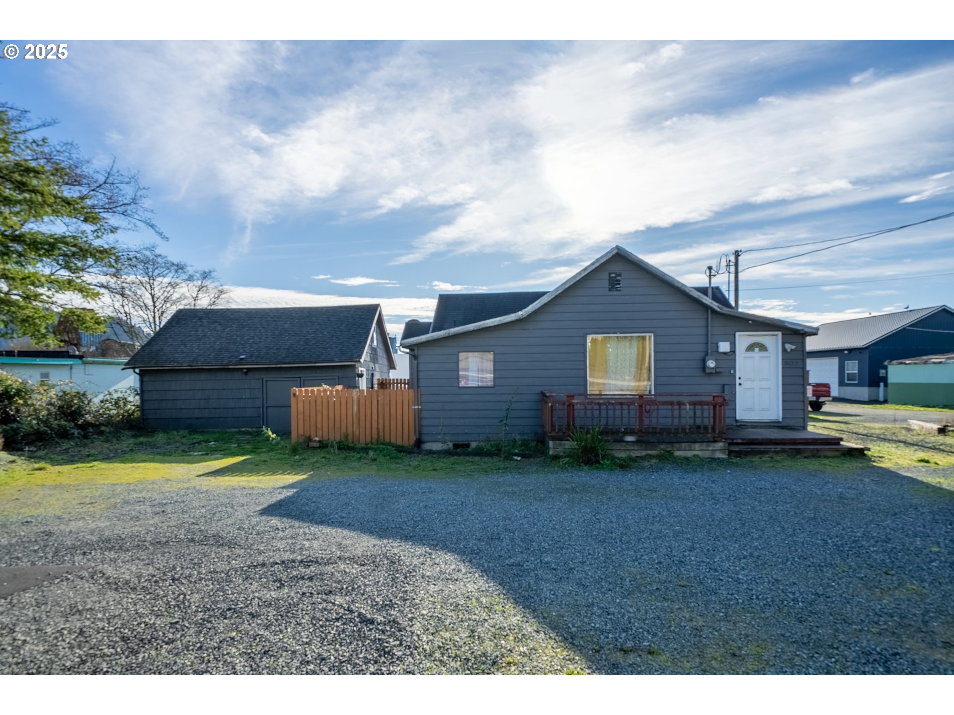 807 GARIBALDI AVE