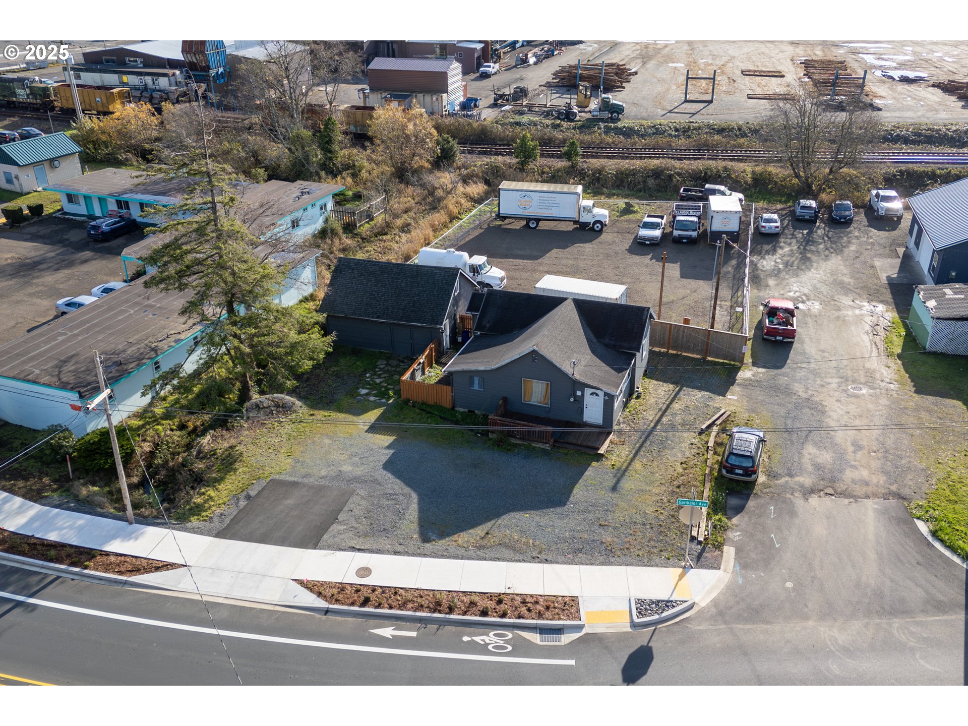 807 GARIBALDI AVE
