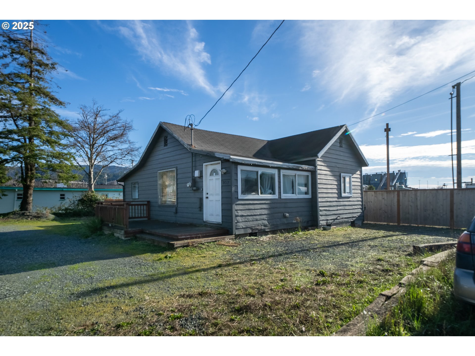 807 GARIBALDI AVE