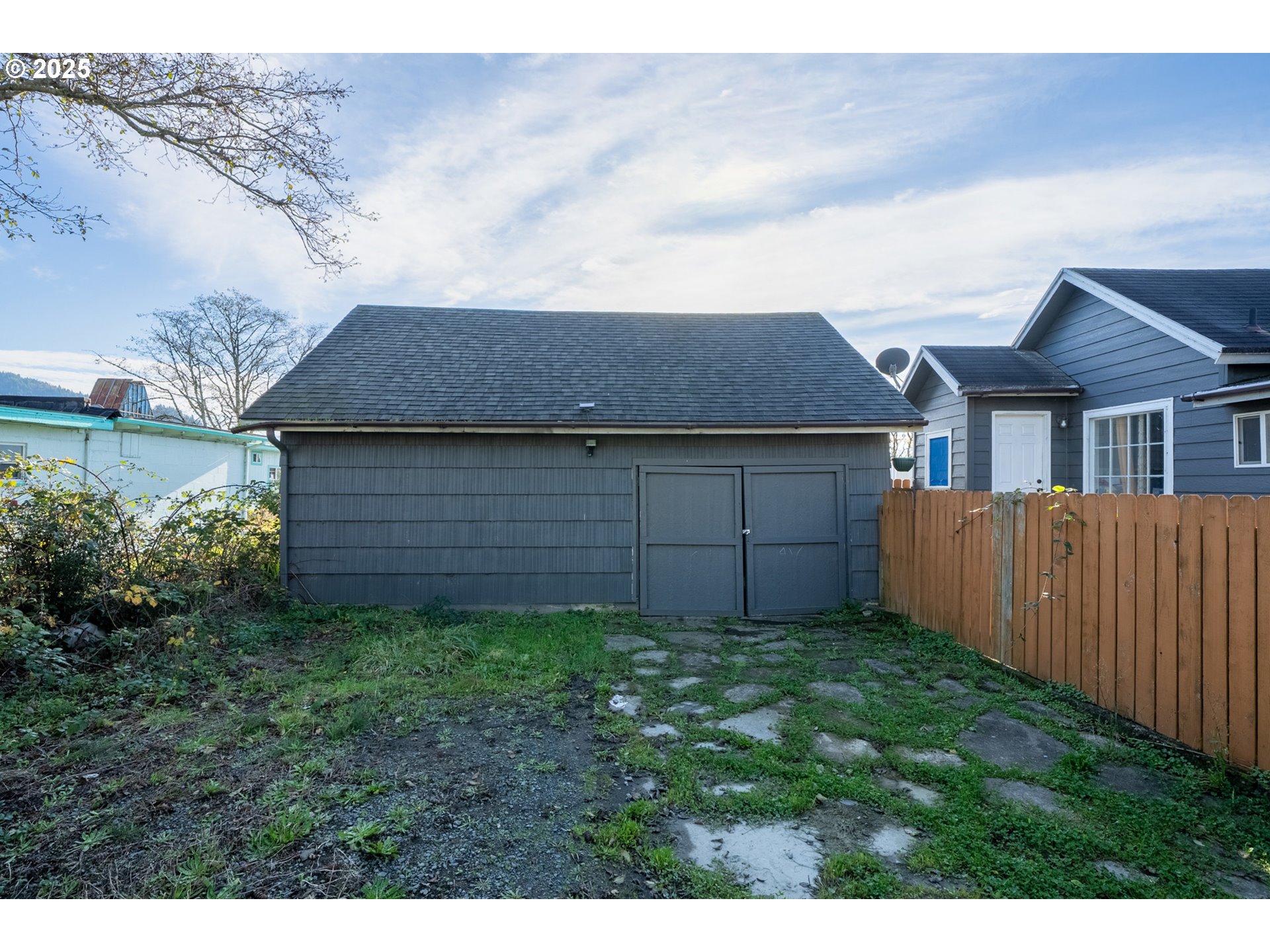 807 GARIBALDI AVE