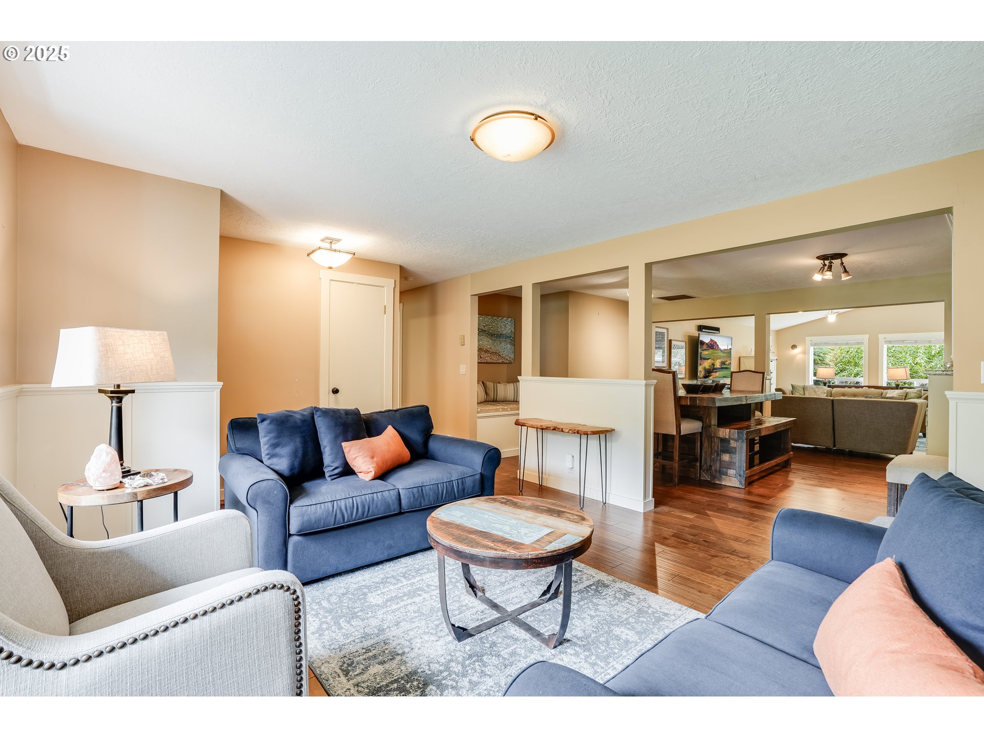 3664 W CHINOOK AVE