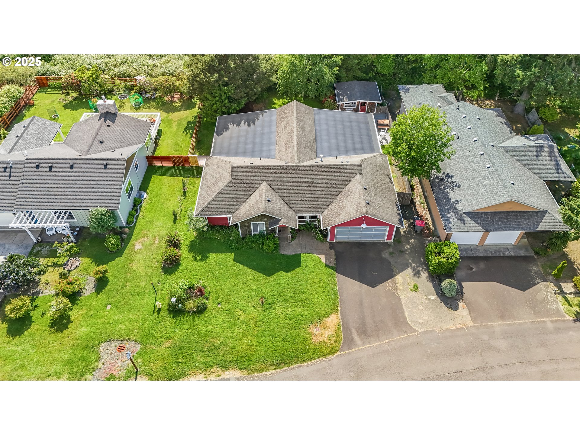 3664 W CHINOOK AVE