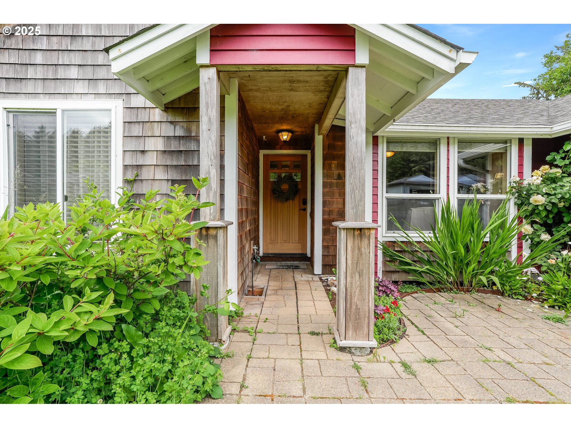 3664 W CHINOOK AVE