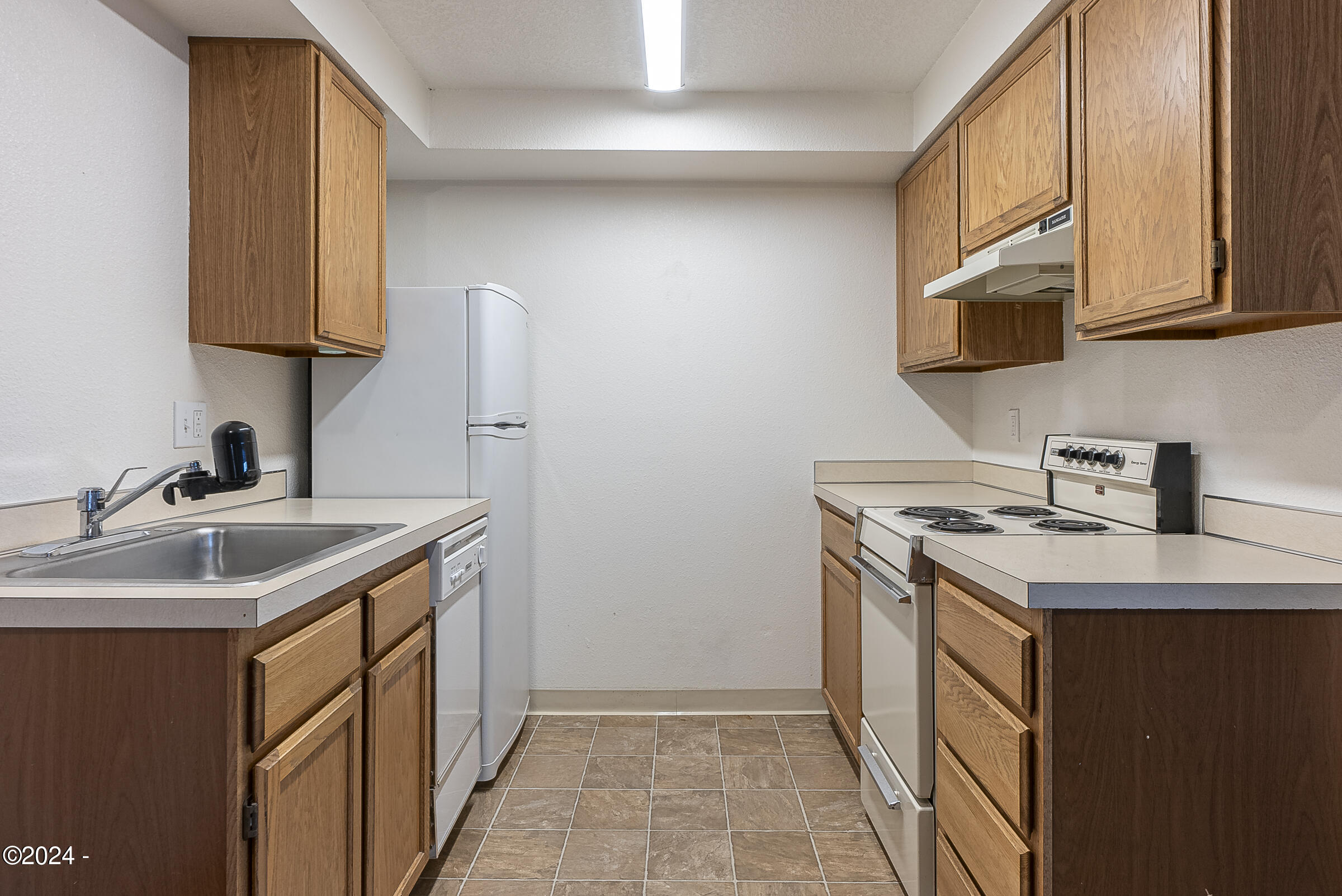 145 N Miller Street, 211