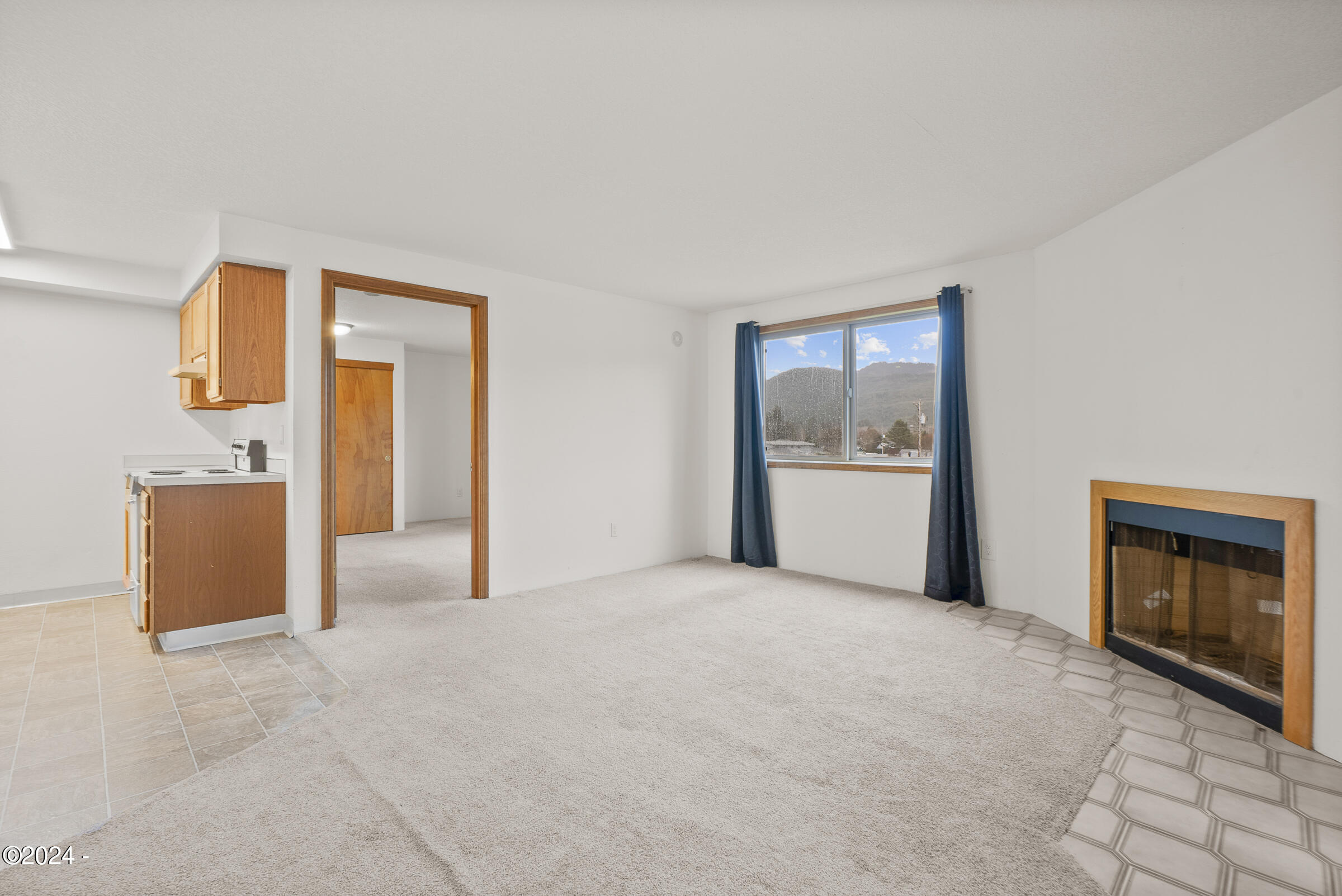 145 N Miller Street, 211